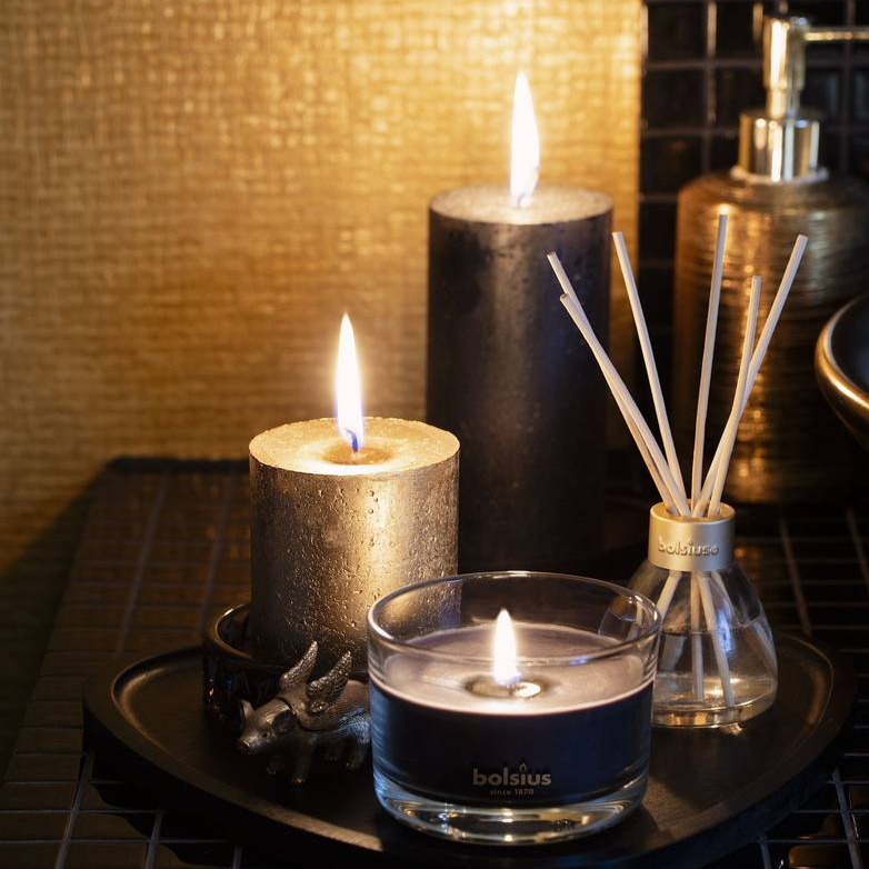 8 Stk Bolsius Rustik Stumpenkerzen 80x68mm cremiges Karamell + Anthrazit Metallic (2x4er)